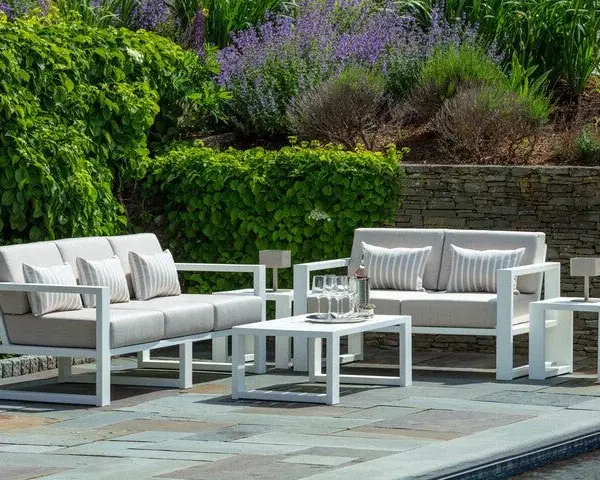 Seaside Casual - MIA COFFEE TABLE