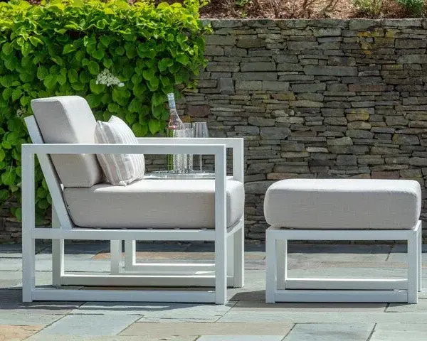 Seaside Casual - MIA OTTOMAN